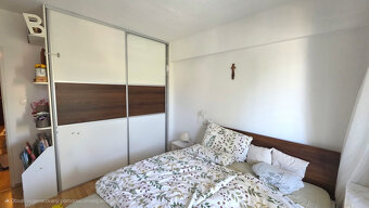 Byt 2+kk 65m² + 2x balkón, parkovanie, zariadený - 4