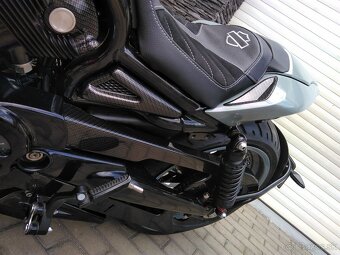 Harley Davidson V-ROD MUCLE CARBON EDITION - 4