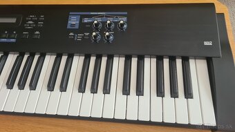 Roland JUNO D - 4