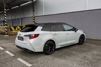 Toyota Corolla Combi 2.0Hybrid 112kW e-CVT GR Sport 10/2020 - 4