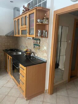 NA PREDAJ: pekný a praktický 1izbový byt o výmere 37m2 - Gal - 4