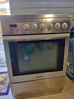 Elektrický sklokeramický sporák Baumatic s teplovzdušnou rú - 4