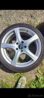 elektrony Toyota s pneumatikami - 4