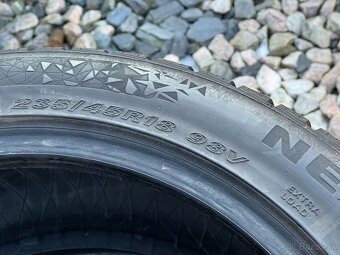 235/45 R18 - 4
