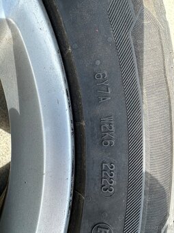 Zliatinové disky 235/55 R17 + 2 sady pneu (VW T5, T6) - 4