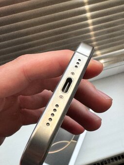 Iphone 16 Pro 256GB Natural Titanium - 4