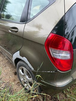 Mercedes-benz a150 - 4