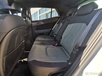 Kia Sportage 1.6 T-Gdi Hybrid 154kW 4x4 Automat - 4