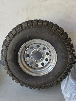 Predám disky s pneumatikami T3 na Hyundai Terracan –6×139,7 - 4