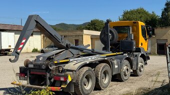 Renault Kerax 450.32 8x4 hákový nosič kontajnerov - 4