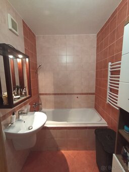 3-izbový byt s balkónom v širšom centre - 4