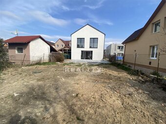 Moderný 4-izbový rodinný dom v Chorvátskom Grobe –... - 4