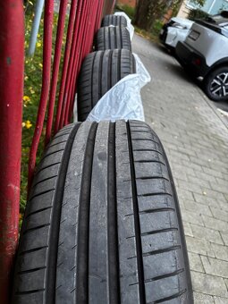 Pneumatiky Michelin Pilot Sport 4 SUV 235/60 R18 - 4