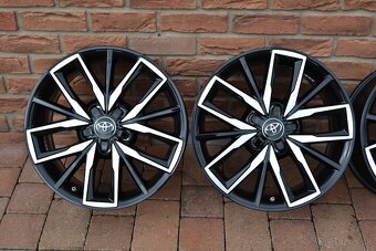 5x114,3 R17 Hlinikove disky Original Toyota Corolla - 4