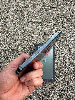 IPhone 13 Pro - baterie 100% - 4