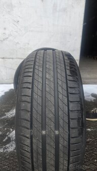 Michelin 225/50 R18 - 4