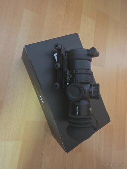Element Immersive 10x40 - 4