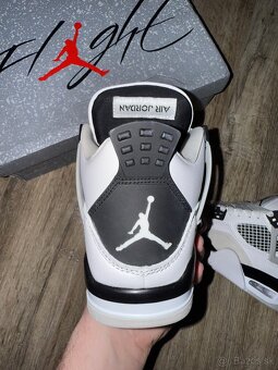 Air Jordan 4 millitary black - 4