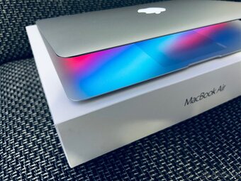 Macbook Air 13” i5 1,8GHz, 8GB RAM, 128GB SSD - 4