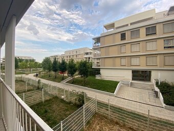 Príjemný byt 32 m² s vonkajším parkovacím miestom - 4