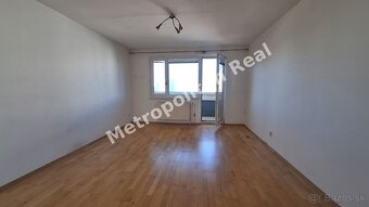 Priestranný 3 izbový byt s loggiou a krásnym výhľadom - 4