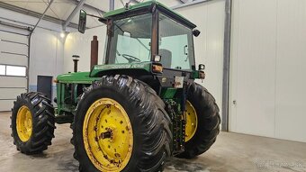John Deere 4240S - 4