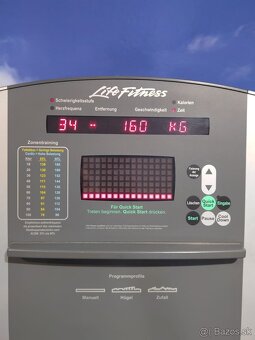 Eliptický trenažér Life Fitness 90x - 4