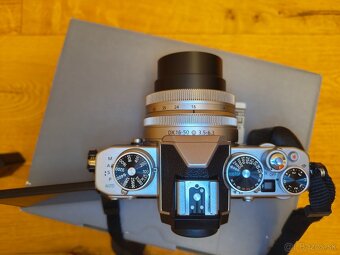 Nikon zfc + 16-50 - 4