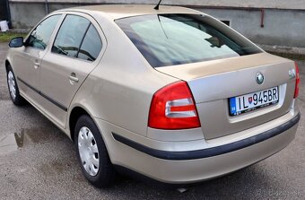 Škoda Octavia 1.6 Ambiente - 4