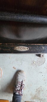 Kino lavice (stolicky) zn. TON - 4