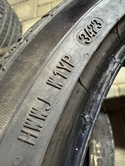 Barum Bravuris 5HM 215/40 R18 - 4