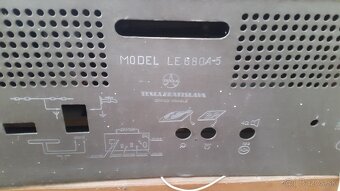 Rádio +gramofón TESLA - 4