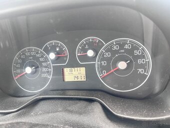 Fiat Grande Punto 1.2 8v - 4