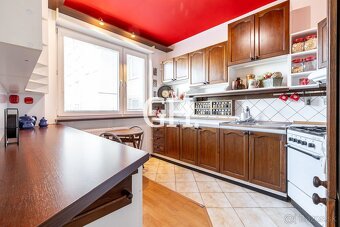 REZERVOVANÉ - VARŠAVSKÁ - Priestranný 3-izbový byt (82m²) - - 4