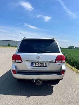 Toyota Land Cruiser 4.5 D4-D 210 kW, LUX 7-miestne SUV - 4