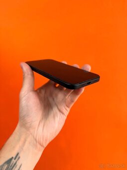Apple iPhone 16 128gb - Ako nový - ČIERNY - 4