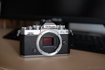 Nikon Zfc - 4