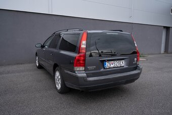 Volvo V70 2.4D kombi - 4