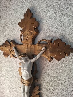Predám starožitný kríž drevorezba porcelán - 4