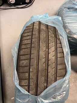 Michelin Pilot Sport EV 255/40 R20 - 4