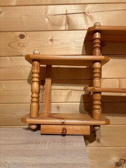 Nástenná polička - 4