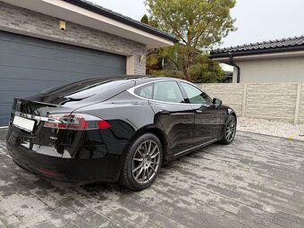 Tesla Model S 75D - 4