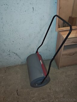 Valec na trávnik - 4