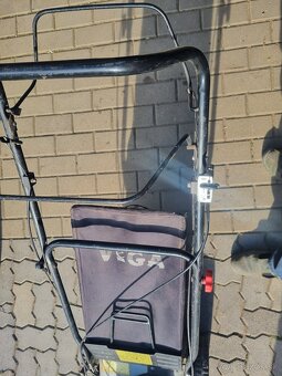 Kosačka benz.zaber 46cm,s pojazdom. - 4