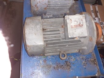 Predám elektromotor 3 kW 4 kW - 4