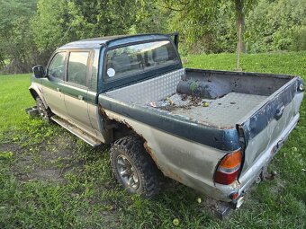 Mitsubishi L200 - 4