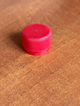 Vrchnáky na PET fľaše. - 4