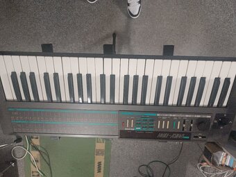 Predám kláves KORG - 4