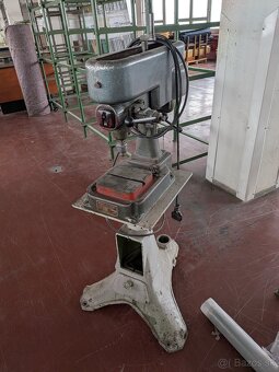 Stojanová vŕtačka - 4