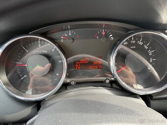 Peugeot 3008 1.6 HDI - 4